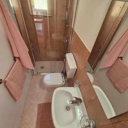Casa Gialla - Aeolian