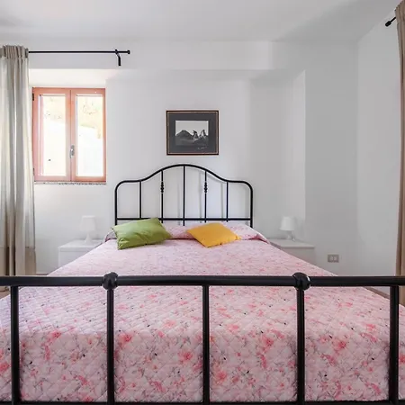 Villa Casa Gialla - Aeolian Lipari (Isola Lipari)